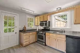 84 Walnut St, Walpole, MA 02081 - Photo 10