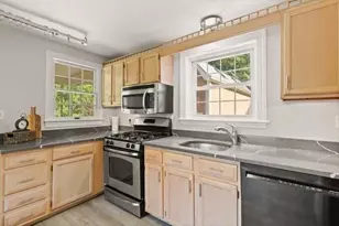 84 Walnut St, Walpole, MA 02081 - Photo 12