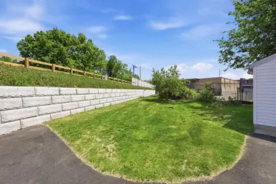 17 Clark St, Westfield, MA 01085 - Photo 38