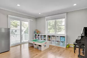 7 Perham St, Bedford, MA 01730 - Photo 10