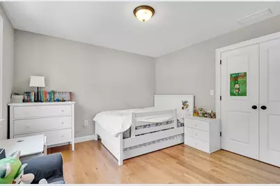 7 Perham St, Bedford, MA 01730 - Photo 24