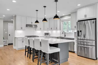 7 Perham St, Bedford, MA 01730 - Photo 6