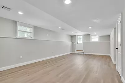 7 Perham St, Bedford, MA 01730 - Photo 32