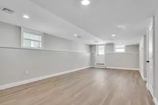 7 Perham St, Bedford, MA 01730 - Photo 32