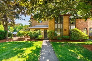 11 Cobblestone Ln, Worcester, MA 01606 - Photo 2