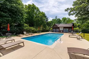 11 Cobblestone Ln, Worcester, MA 01606 - Photo 6