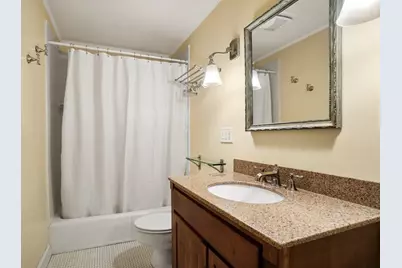 17 Gloucester St #7, Boston, MA 02116 - Photo 12