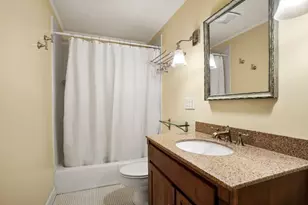 17 Gloucester St, Boston, MA 02116 - Photo 12