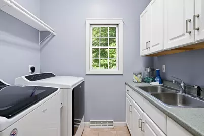 2 Highview Cir, Wilbraham, MA 01095 - Photo 16