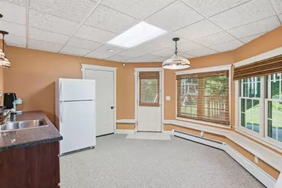 2 Highview Cir, Wilbraham, MA 01095 - Photo 34