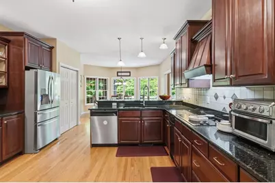 2 Highview Cir, Wilbraham, MA 01095 - Photo 12