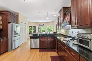 2 Highview Cir, Wilbraham, MA 01095 - Photo 10