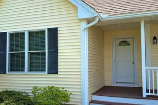 8 Beeston Ln, Methuen, MA 01844 - Photo 2