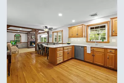 61 Beach St, Millbury, MA 01527 - Photo 14