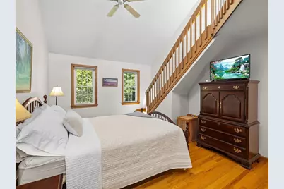 61 Beach St, Millbury, MA 01527 - Photo 24