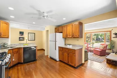 26 Lawrence Ln, Arlington, MA 02474 - Photo 12