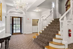10 Charlesgate E, Boston, MA 02215 - Photo 32