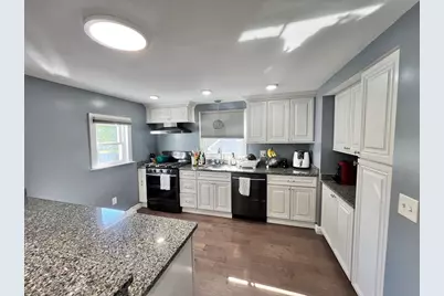 162 North Ave #1, Haverhill, MA 01830 - Photo 2