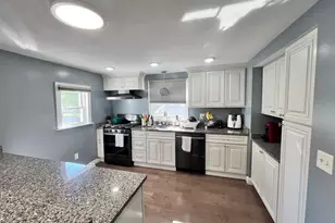 162 North Ave, Haverhill, MA 01830 - Photo 2