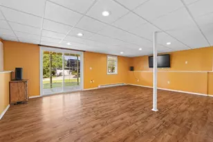 33 Lakeview Ave, Dudley, MA 01571 - Photo 24