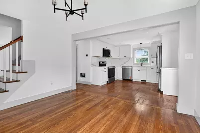 8 Bartlett St, Peabody, MA 01960 - Photo 6