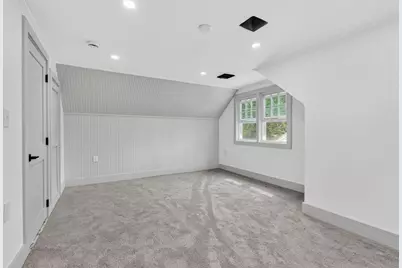 8 Bartlett St, Peabody, MA 01960 - Photo 14