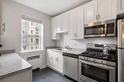 1500 Beacon St #4, Brookline, MA 02446 - Photo 4