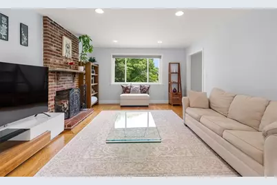 5 Patrick Cir, Stoneham, MA 02180 - Photo 8