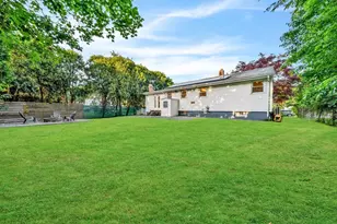 2 Bailey St, Methuen, MA 01844 - Photo 28