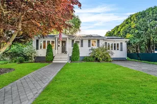 2 Bailey St, Methuen, MA 01844 - Photo 1