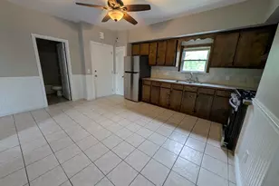 162 Rockland St, Fall River, MA 02724 - Photo 10