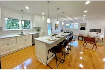 866 Salem St, Groveland, MA 01834 - Photo 1