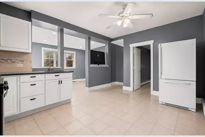 969 Canterbury St, Boston, MA 02131 - Photo 10