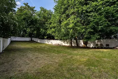 969 Canterbury St, Boston, MA 02131 - Photo 4