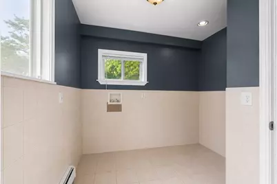 969 Canterbury St, Boston, MA 02131 - Photo 12