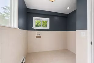 969 Canterbury St, Boston, MA 02131 - Photo 12