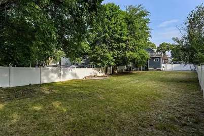 969 Canterbury St, Boston, MA 02131 - Photo 30