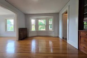 19 Rowe St, Newton, MA 02466 - Photo 10