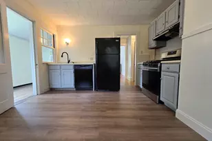 19 Rowe St, Newton, MA 02466 - Photo 8