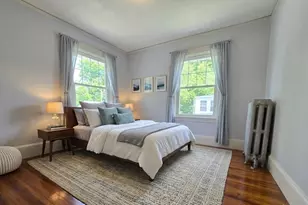 19 Rowe St, Newton, MA 02466 - Photo 4