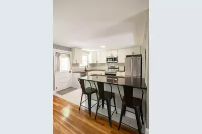 7 Alvirne Dr, Hudson, NH 03051 - Photo 8