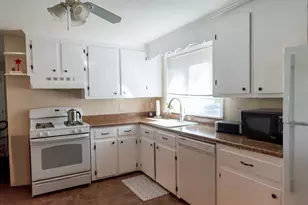 26 Sunset Rd, Dracut, MA 01826 - Photo 4