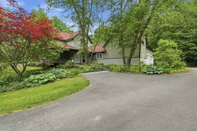 18 Eveningstar Dr, Amherst, MA 01002 - Photo 4