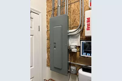 71 Pleasant St, Northampton, MA 01060 - Photo 8