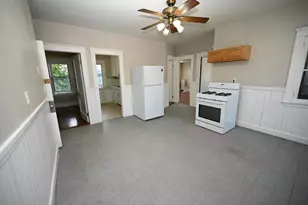 14 Derby St, Worcester, MA 01604 - Photo 6