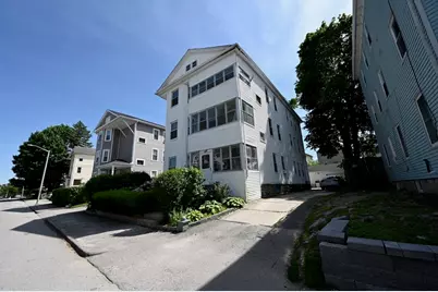14 Derby St, Worcester, MA 01604 - Photo 2