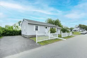 5 Meriline Ave, Methuen, MA 01844 - Photo 2