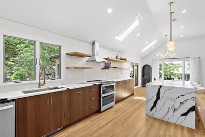 25 Dexter Rd, Melrose, MA 02176 - Photo 10