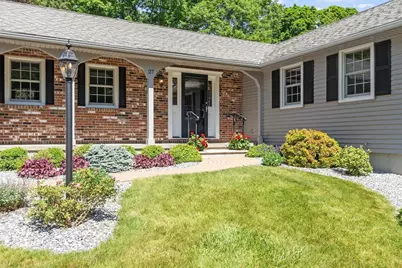 27 Cheryl Ann Dr, Rutland, MA 01543 - Photo 2