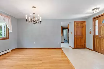 27 Cheryl Ann Dr, Rutland, MA 01543 - Photo 6